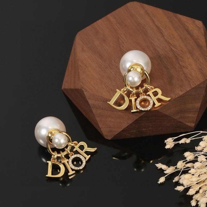 chr1st1an D10r earrings